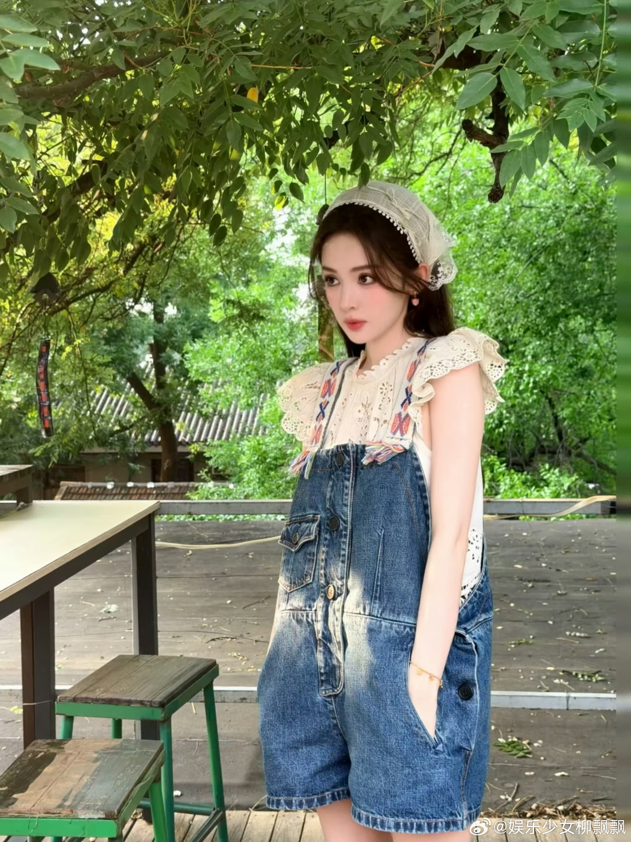 谁懂啊！娜扎这种浓颜美女走田园风杀伤力直接拉满✨ 