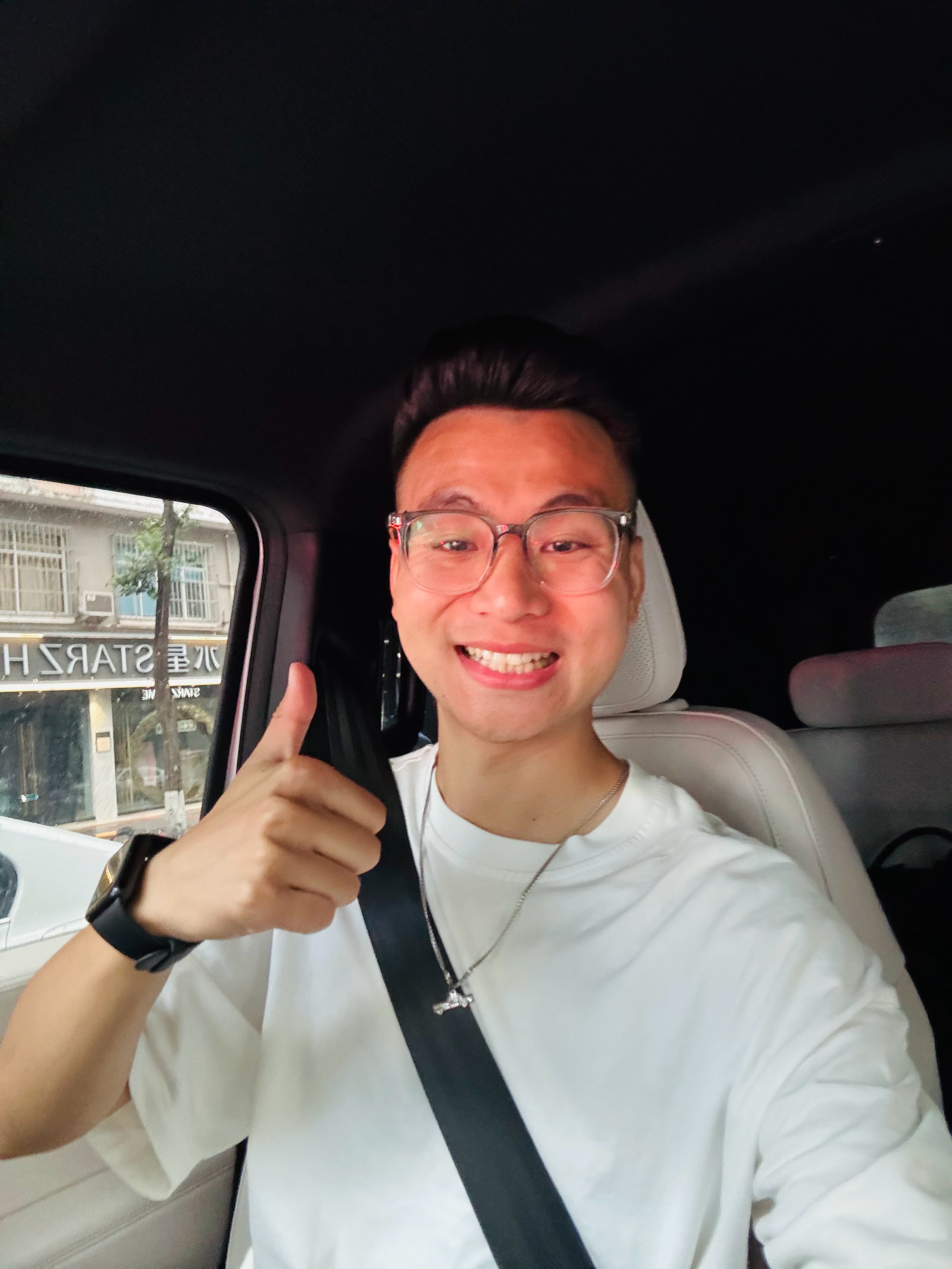 早安，兄弟姐妹们，阿森为你们点赞！[doge][心][good] ​​​