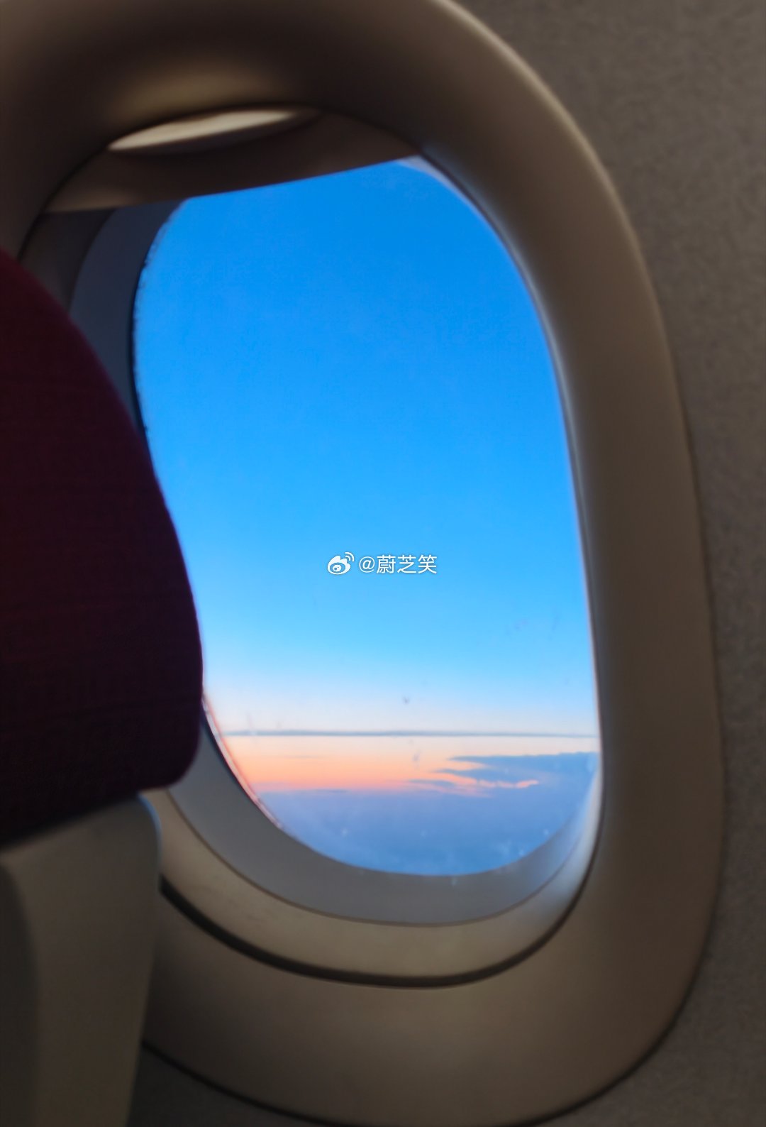 九点的天空，很美～