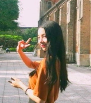 宝姿你不觉得很诡异吗？ 