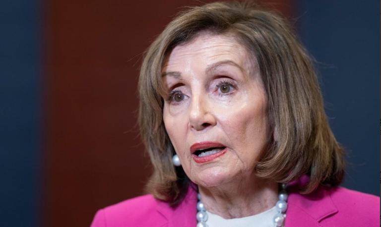 针对黎智英被判决，美国议长佩洛西彻底坐不住了！

在2月10日，美国前众议长佩洛