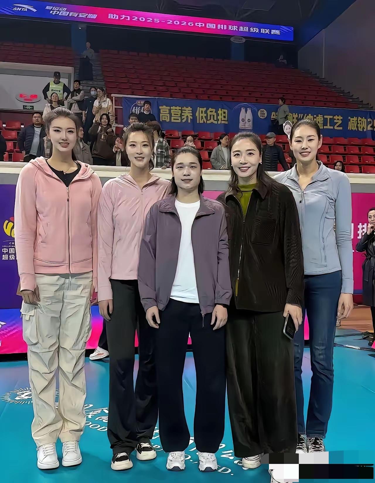 女排球员，哪位更漂亮