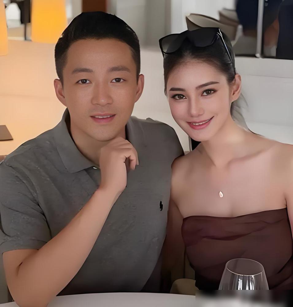 汪小菲这盘棋下得真狠，70万的钻戒说买就买，前妻上亿的豪宅却说断供就断供。
 