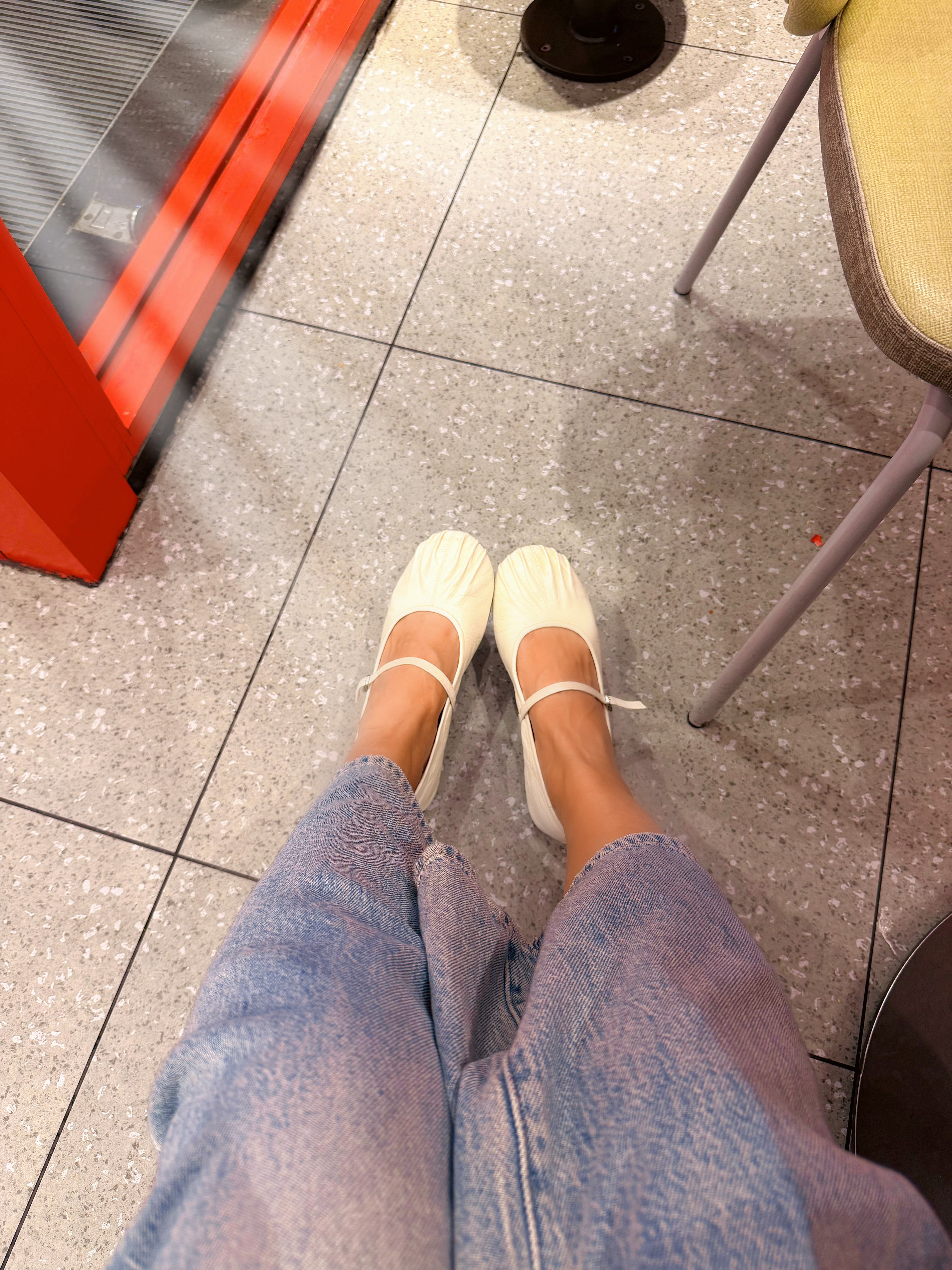 饭仔ootd[超话]  🌈跟背景十分和谐。 ​​​
