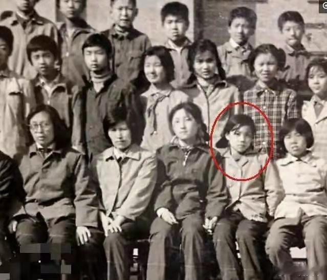王菲从小就有一股不同寻常的小孩姐气质！ ​​​