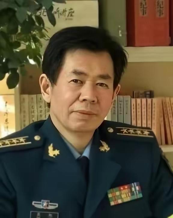 最大的台独分子，再也藏不住尾巴，终于露出来了肮脏的脑袋！原来，最大的台独分子不都