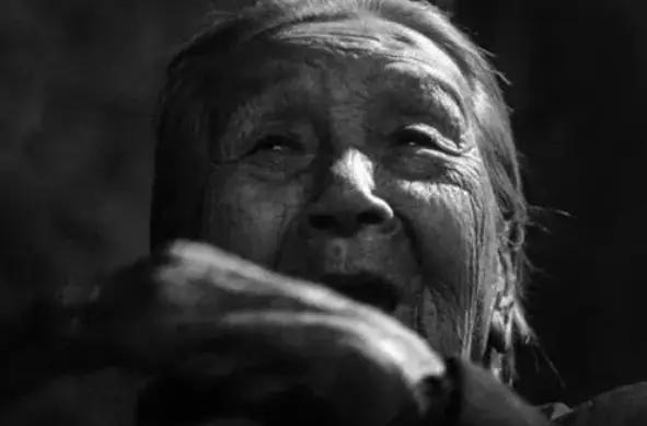 曹黑毛，女，在山西盂县家中于2018年7月24日病逝，享年96岁，是《大寒》这部