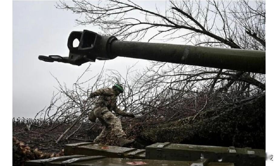 乌克兰称在波克罗夫斯克北部保持防线！
基辅(路透社)-乌克兰周五表示，乌克兰军队