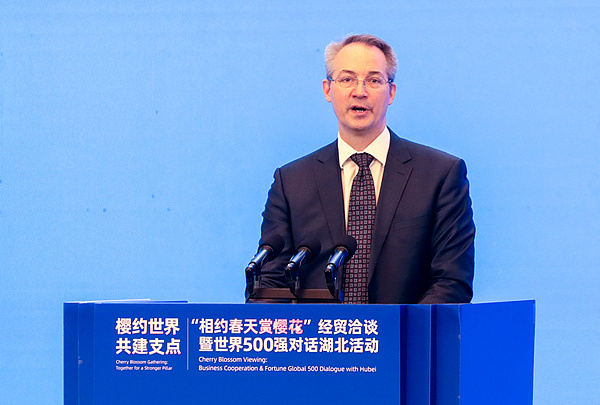 【#中国美国商会会长称中国没有拦阻稀土出口#】#美财长抱怨中国扣住稀土出口被打脸