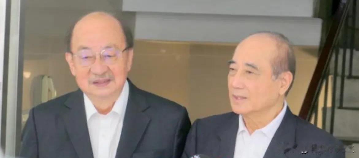 王金平今天赶赴立法机构拜会民进党立委柯建铭时被媒体问到对昨天韩国瑜痛批傅崐萁一事
