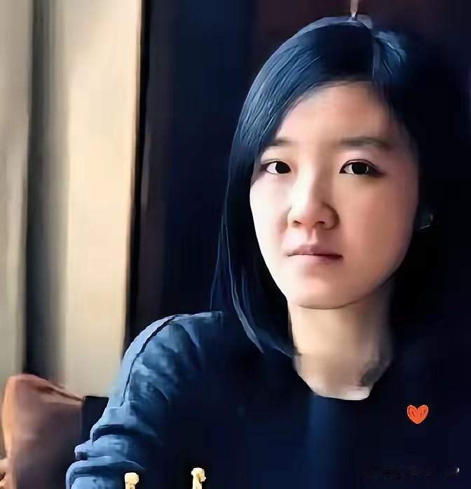 号外！号外！
黄芊芊突然宣布了，她不会为美国企业工作，而且已经两次拒绝了海外高薪