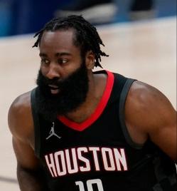 东契奇不如哈登？小托马斯坦言：

“如果没有哈登，就不会有如今的东契奇。”

“