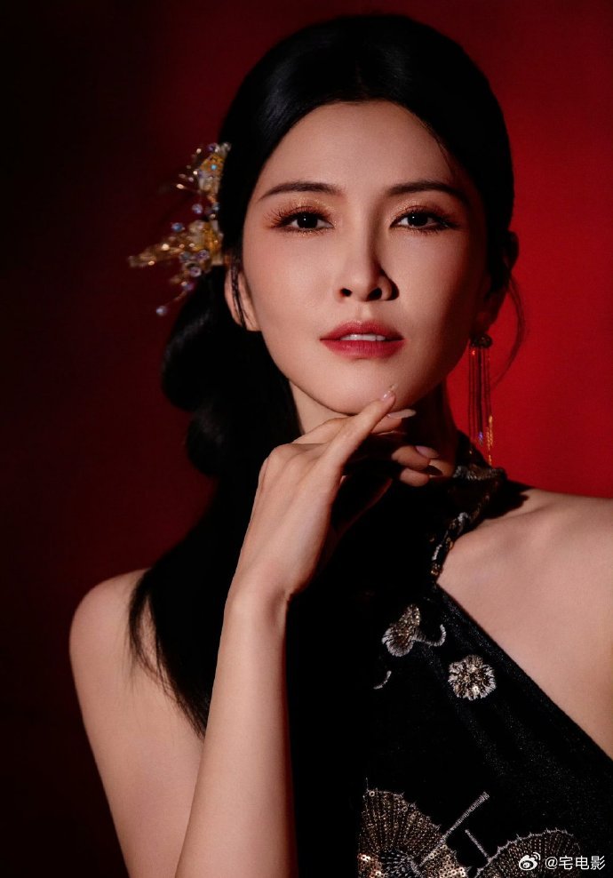 浪姐四公妆造图乘风2026四公高清妆造重磅出炉，全员造型精致在线，氛围感直接拉满