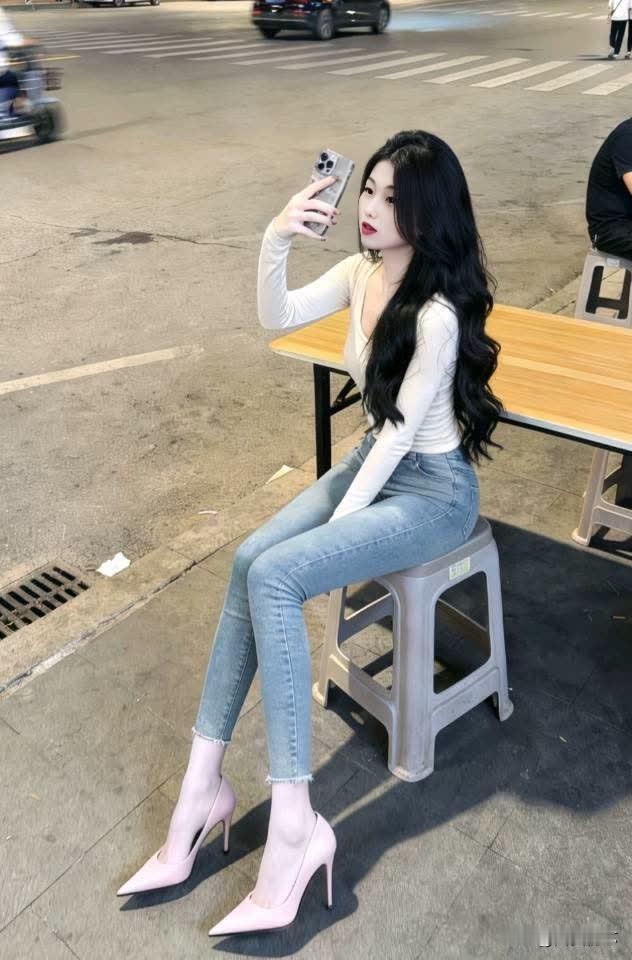 喜欢好女人是吧 那我本色出演了 牛仔裤 完美身材 御姐