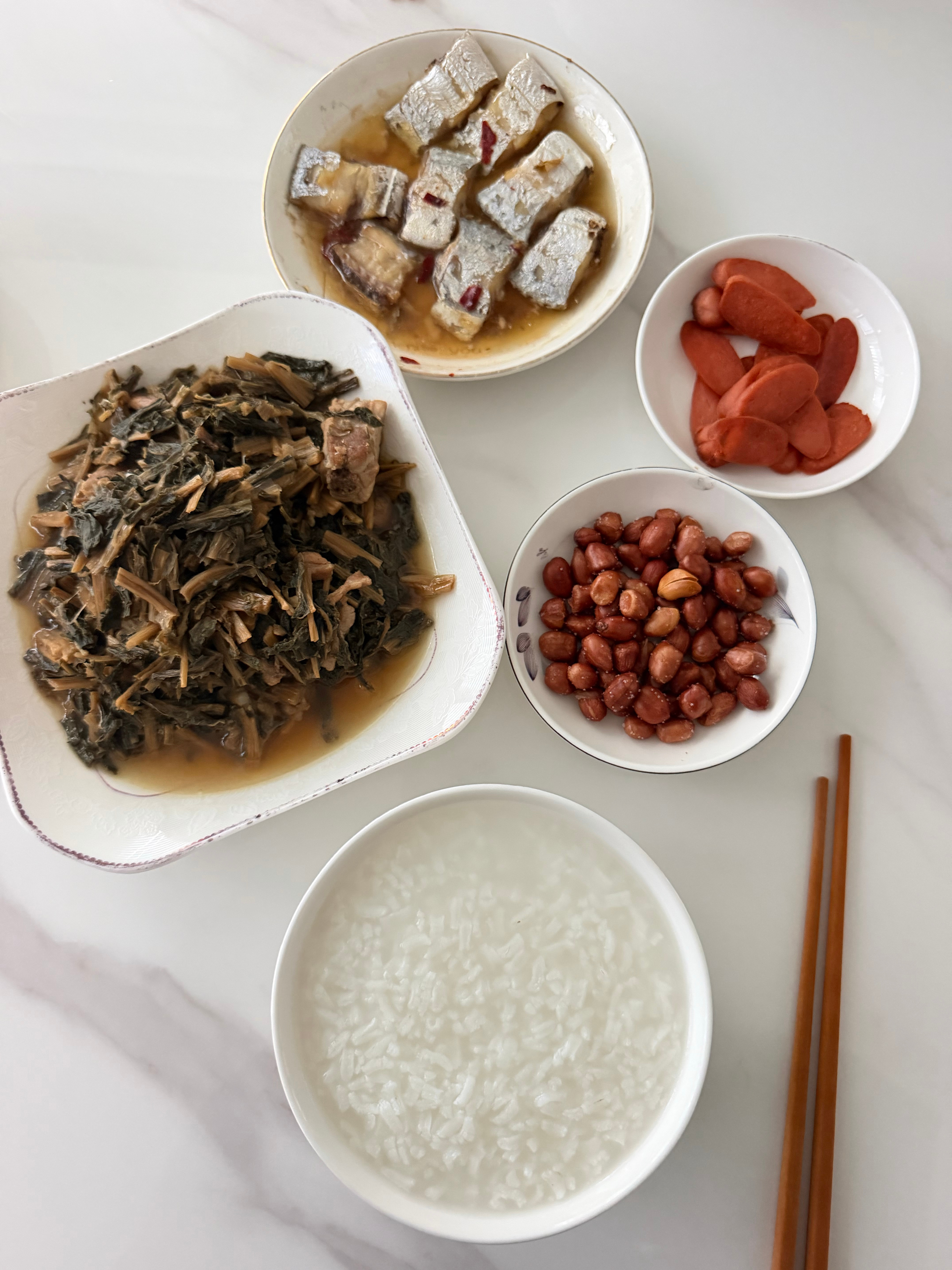 临海[超话]  早上好～元气满满的一天哦💕 ​​​