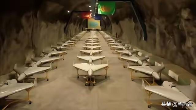 伊朗官方相当自豪地展示地洞停满无人机，“小摩托”最近简直是火到不行！
这可不是普