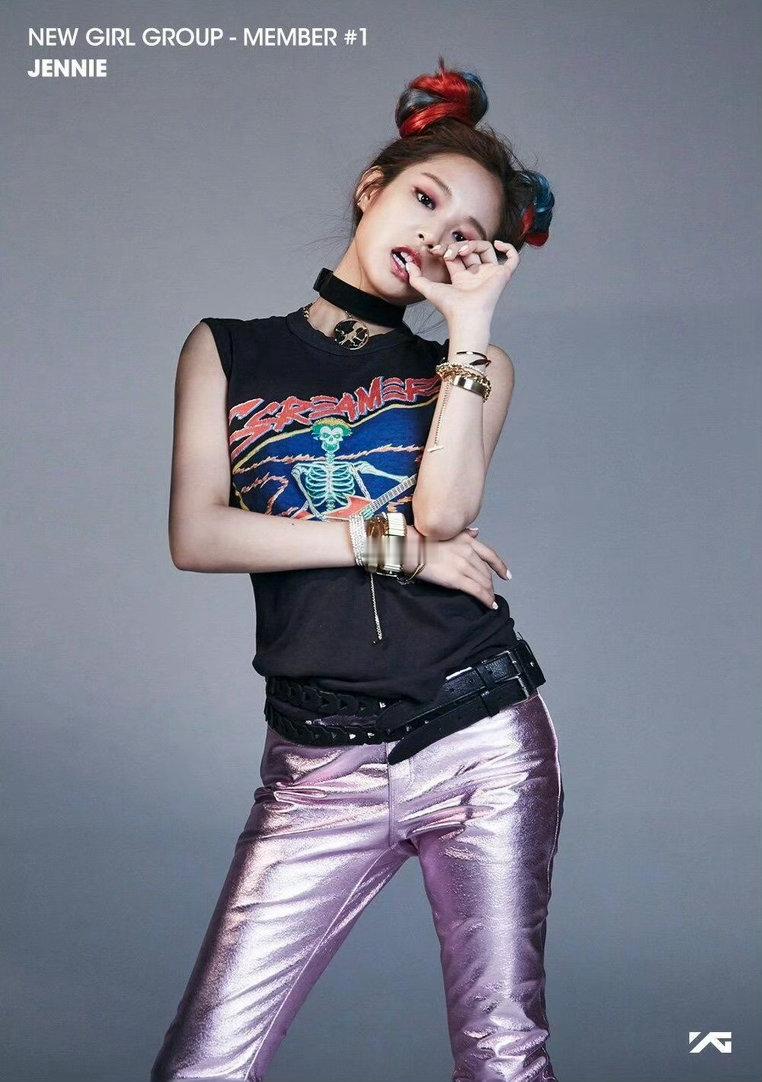 10年前的今天6月1日JENNIE 首次以 YG 新女团 BLACKPINK 首