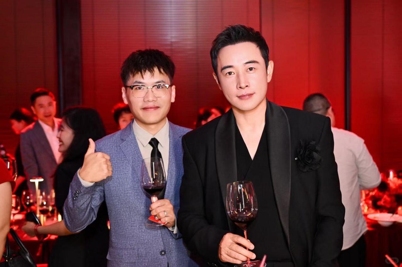 罗晋称近期主要陪家人
 
经历父亲离世的变故之后，罗晋在采访中坦言，现阶段生活重
