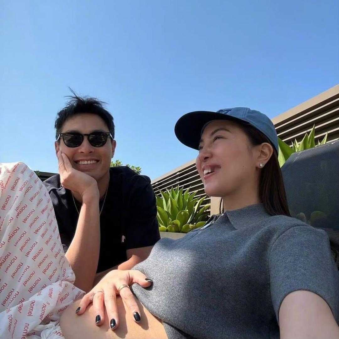 杨祐宁老婆官宣怀三胎恭喜呀🎉🎉🎉二位要一直幸福呀🥰时间过得好快啊他俩居然