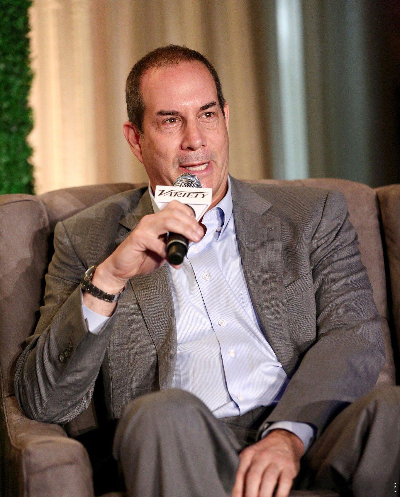 湖人任命Lon Rosen为球队新任商务运营总裁！Rosen 2012年起担任洛