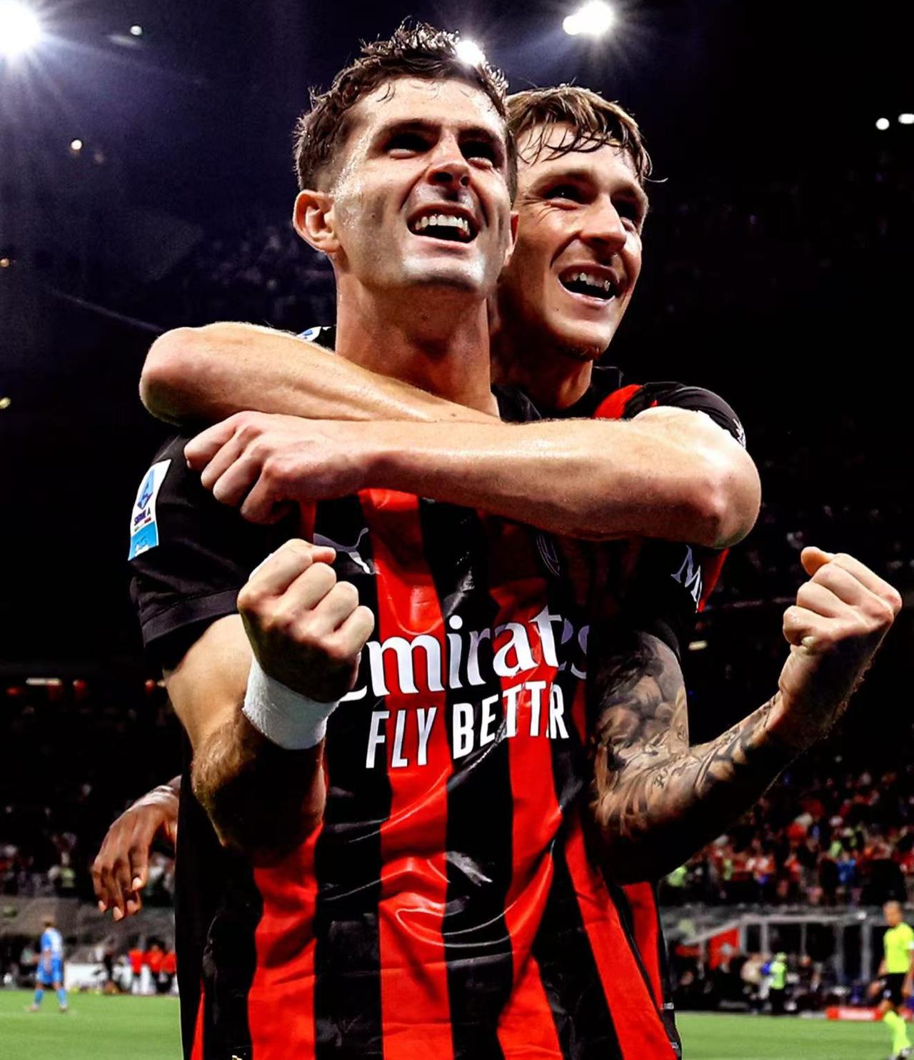 米兰前锋真的不行！
菲尔克鲁格、恩昆库、希门尼斯、普利西奇，甚至包括莱奥，阿莱格