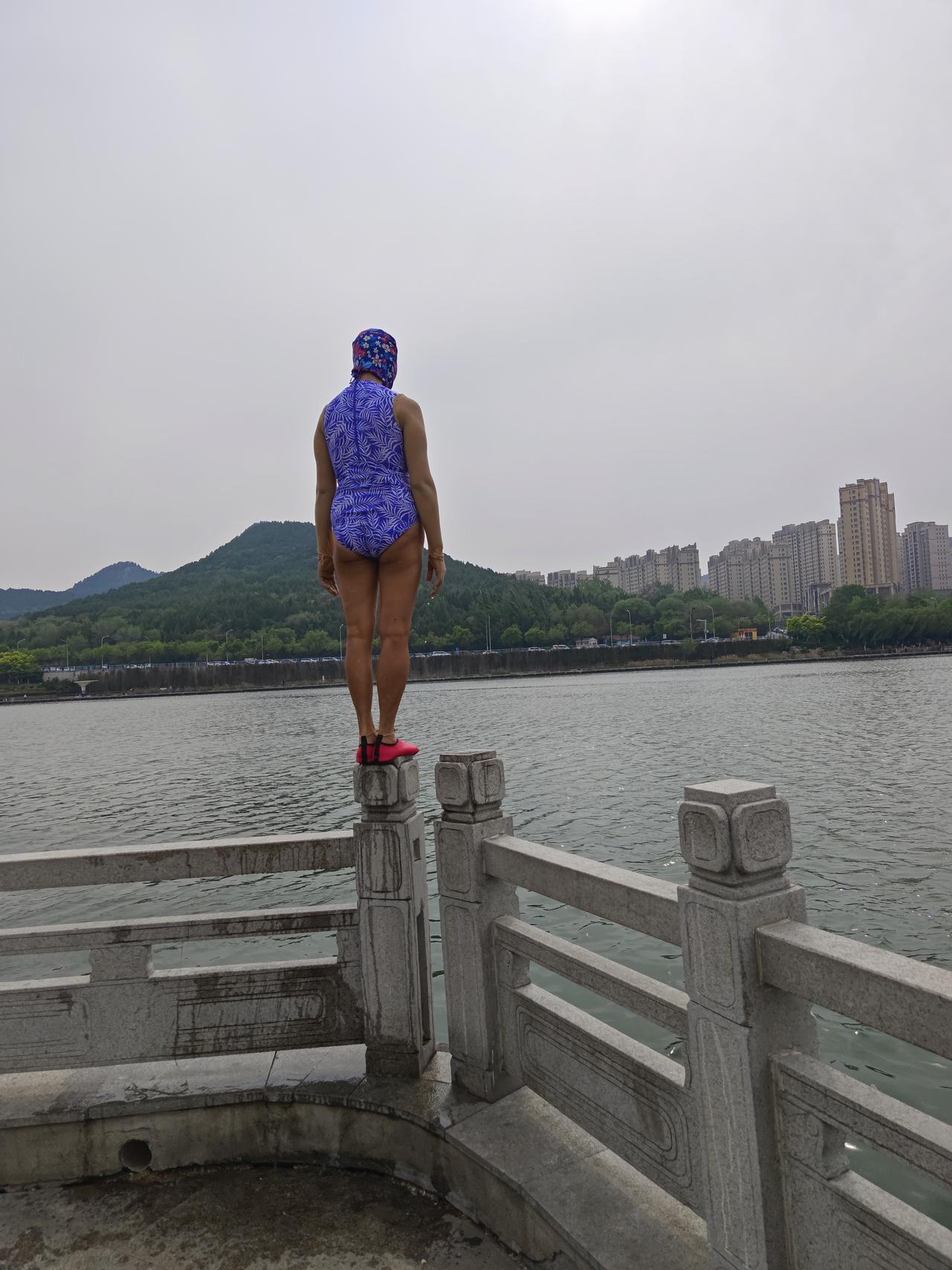 抓住青春的尾巴，该疯狂时要疯狂！