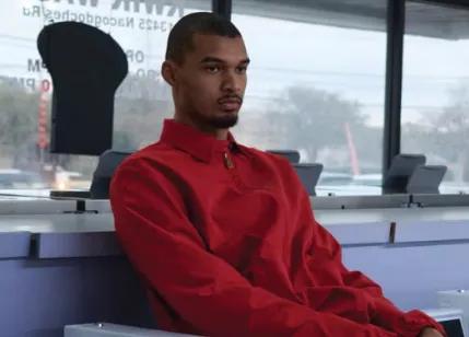 文班亚马称赞少林寺特训：

“在少林，让我有机会体验到了一些如果我只专注于篮球训