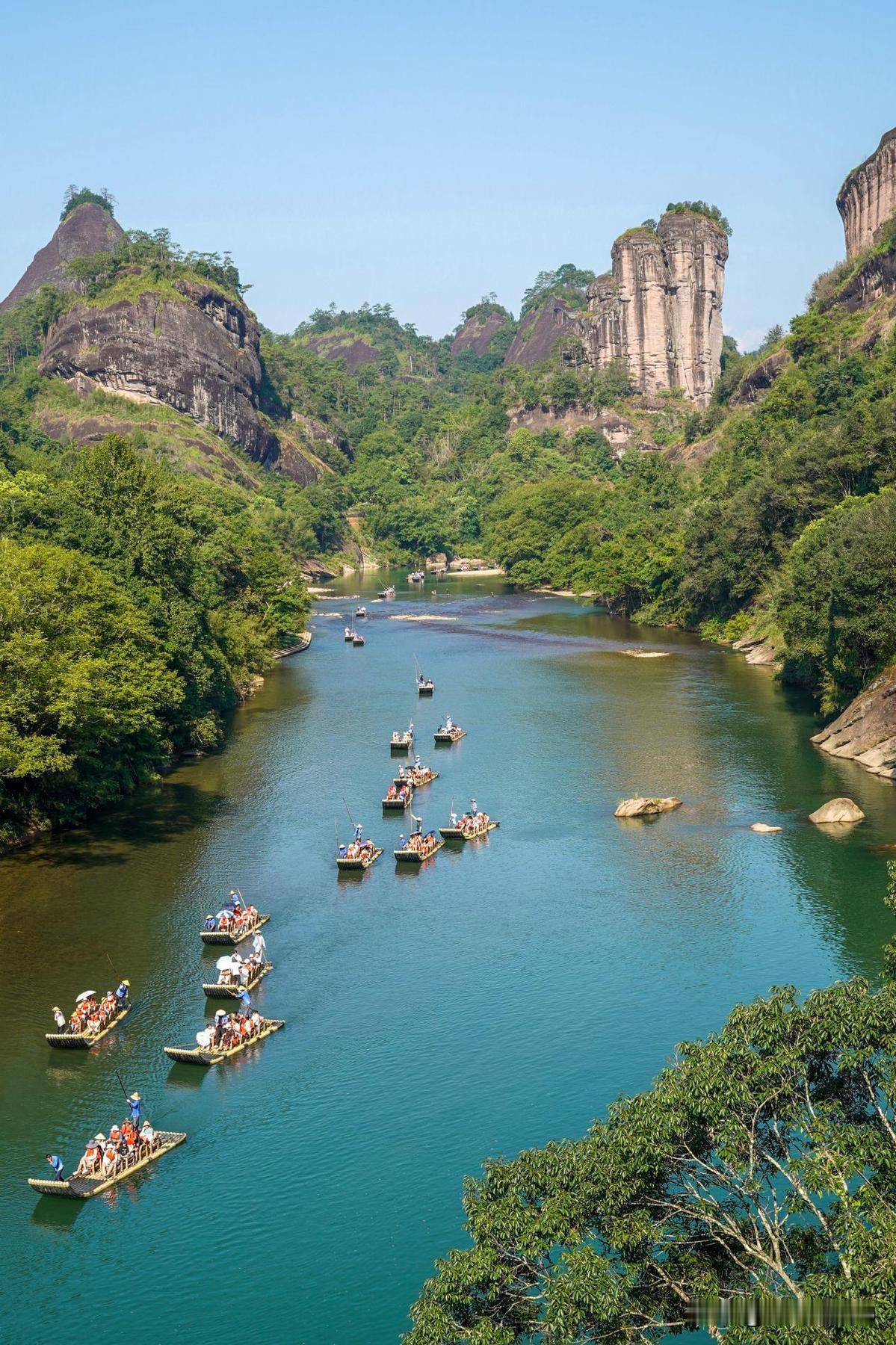 福建省的旅游资源非常丰富
截止目前，福建省有‌多家国家 5A 级旅游景区‌及众多