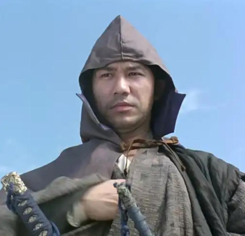 为什么说李子雄演的服部千军无人能超越
这是让林青霞在内地一炮而红的那部电影《笑傲