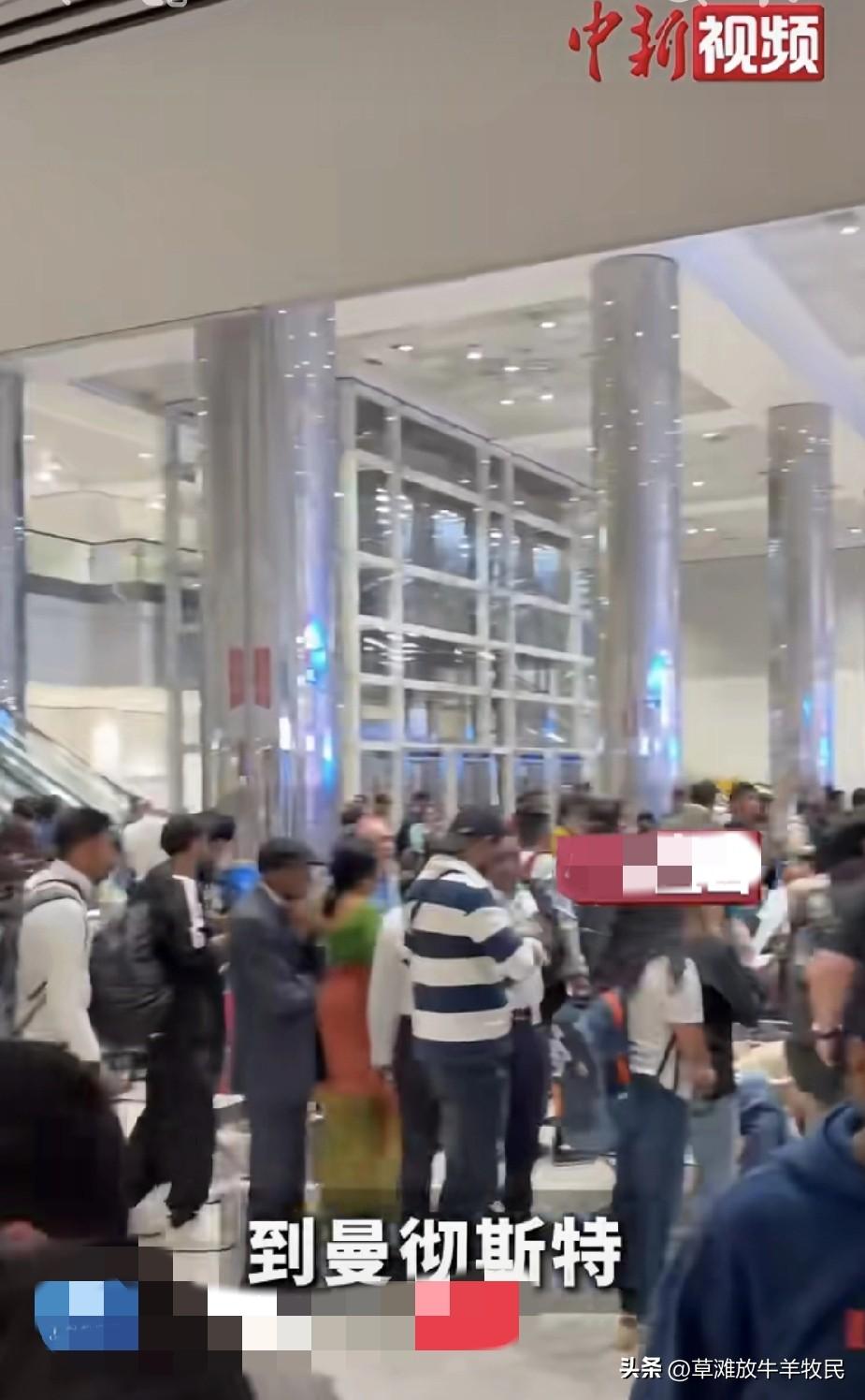 中东冲突炸懵旅客！阿联酋机场挤爆，航班说取消就取消
 
当地时间2月28日，美以