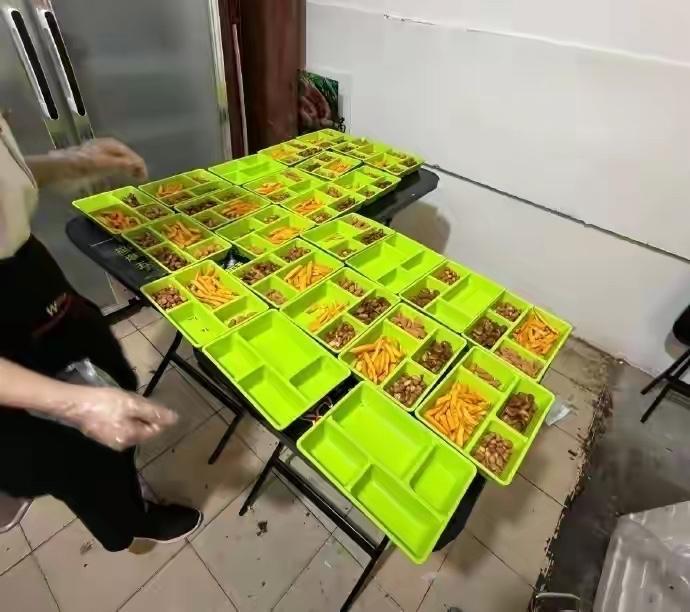 大馋丫头的天塌了 