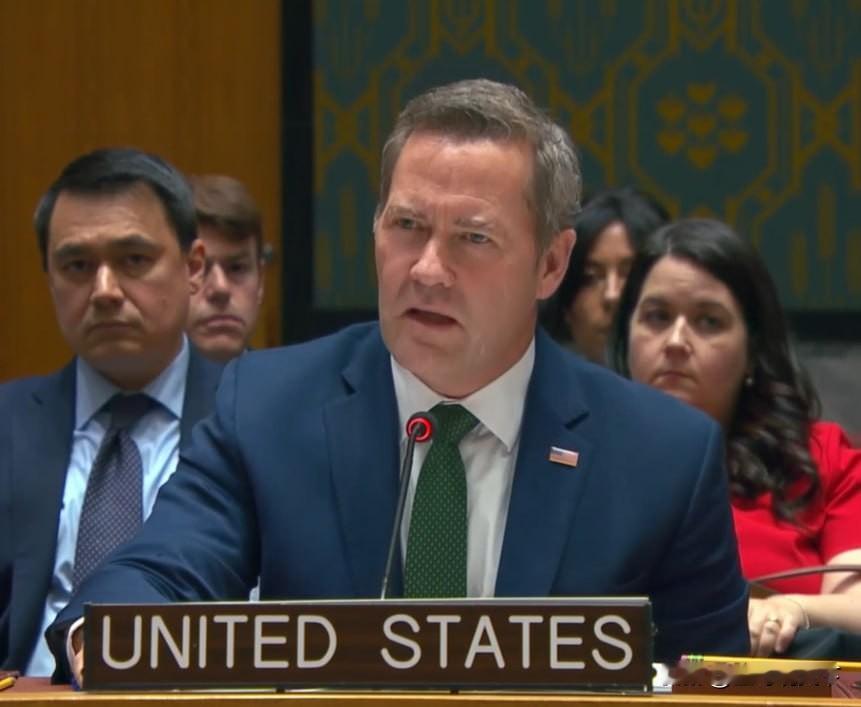 美国驻联合国大使在安理会关于乌克兰的会议上，敦促莫斯科不要采取新的行动，否则美国