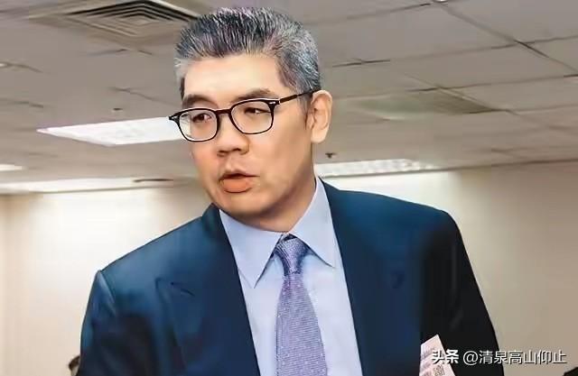 拎不清的连胜文！

最近赵少康一直针对国民党党主席郑丽文，媒体大佬的赵少康发文与
