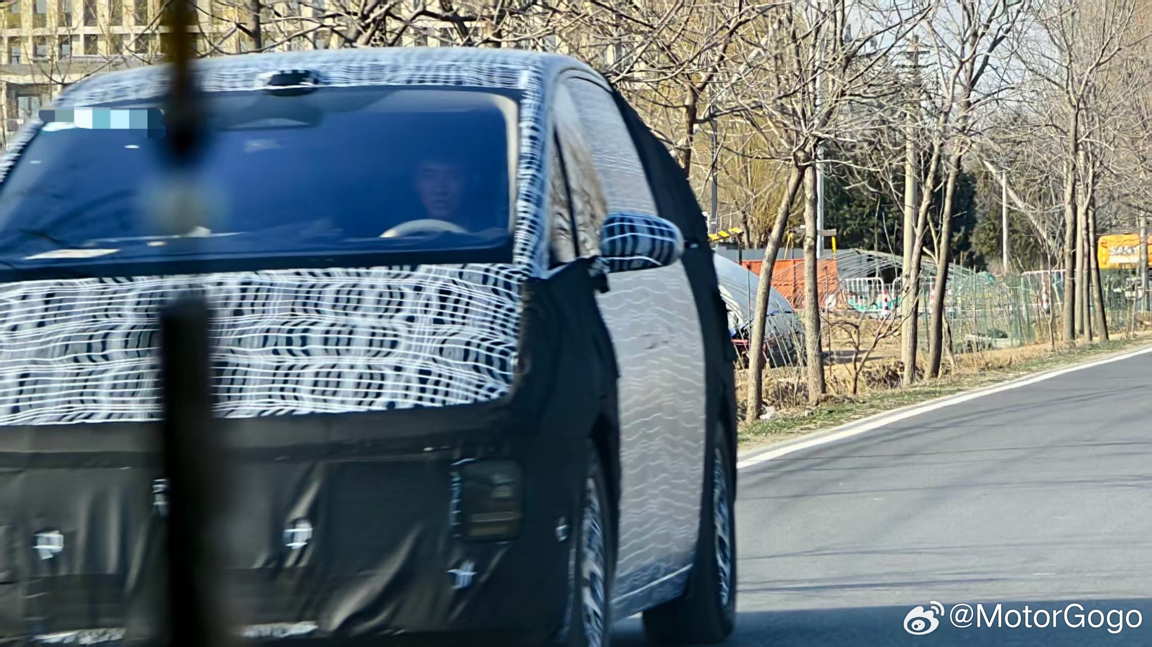 理想这三张谍照图怎么说兄弟们？，大家发现有什么亮点吗？大v聊车