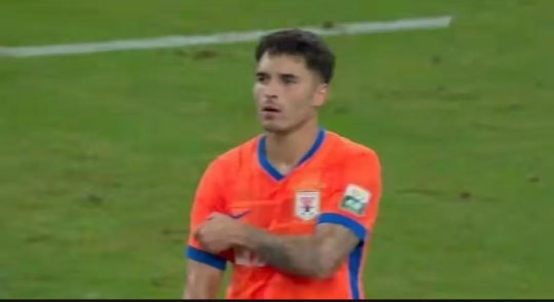 赢了海港也别高兴太早，洛佩斯和郑铮真该考虑下赛季去留了。洛佩斯热身都能伤，没上场