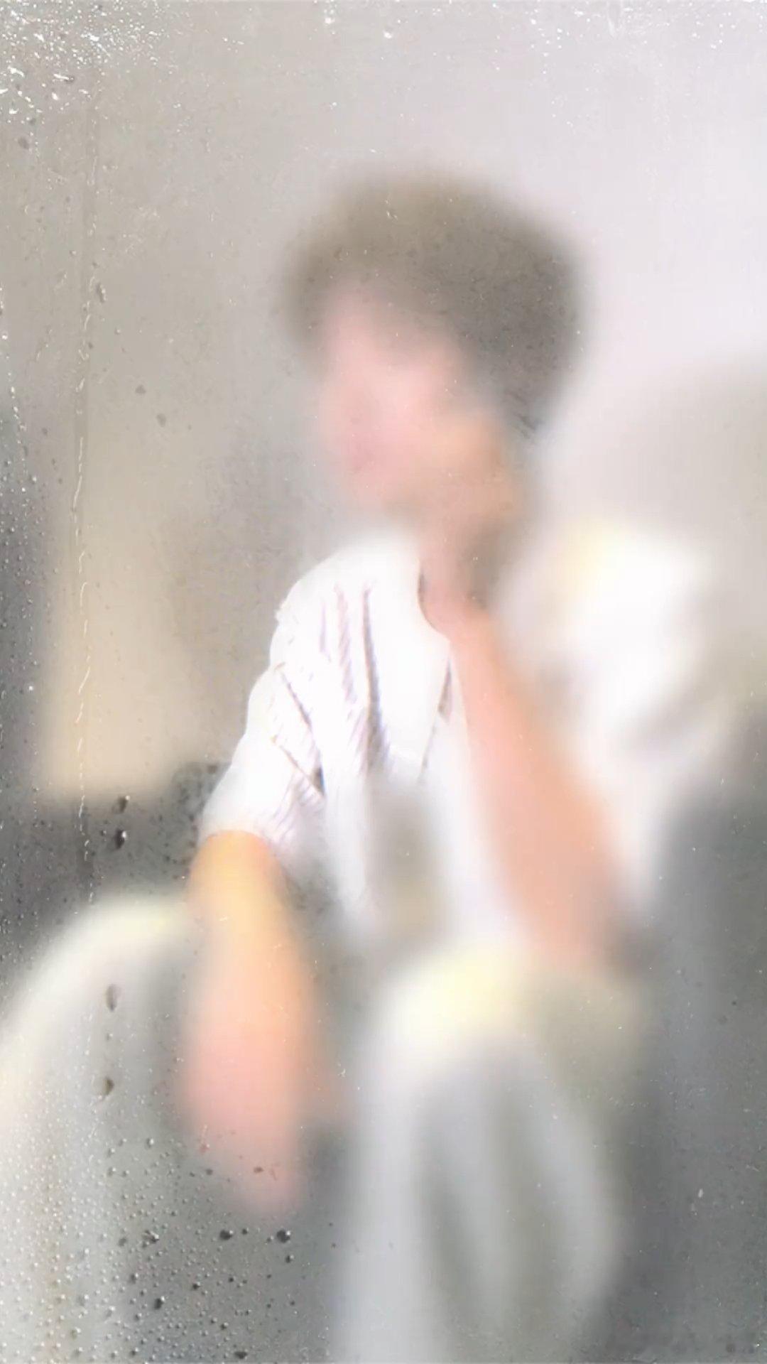 贺峻霖当罗子君电话打给了贺峻霖贺峻霖是贺总还是贺涵 贺峻霖网速真的要跟不上了，直