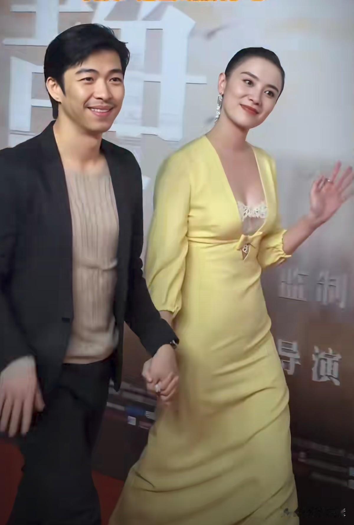 宋佳与导演丈夫王伟，两个人都是低调有内涵，很般配的一对啊。

然而最让人想不通的