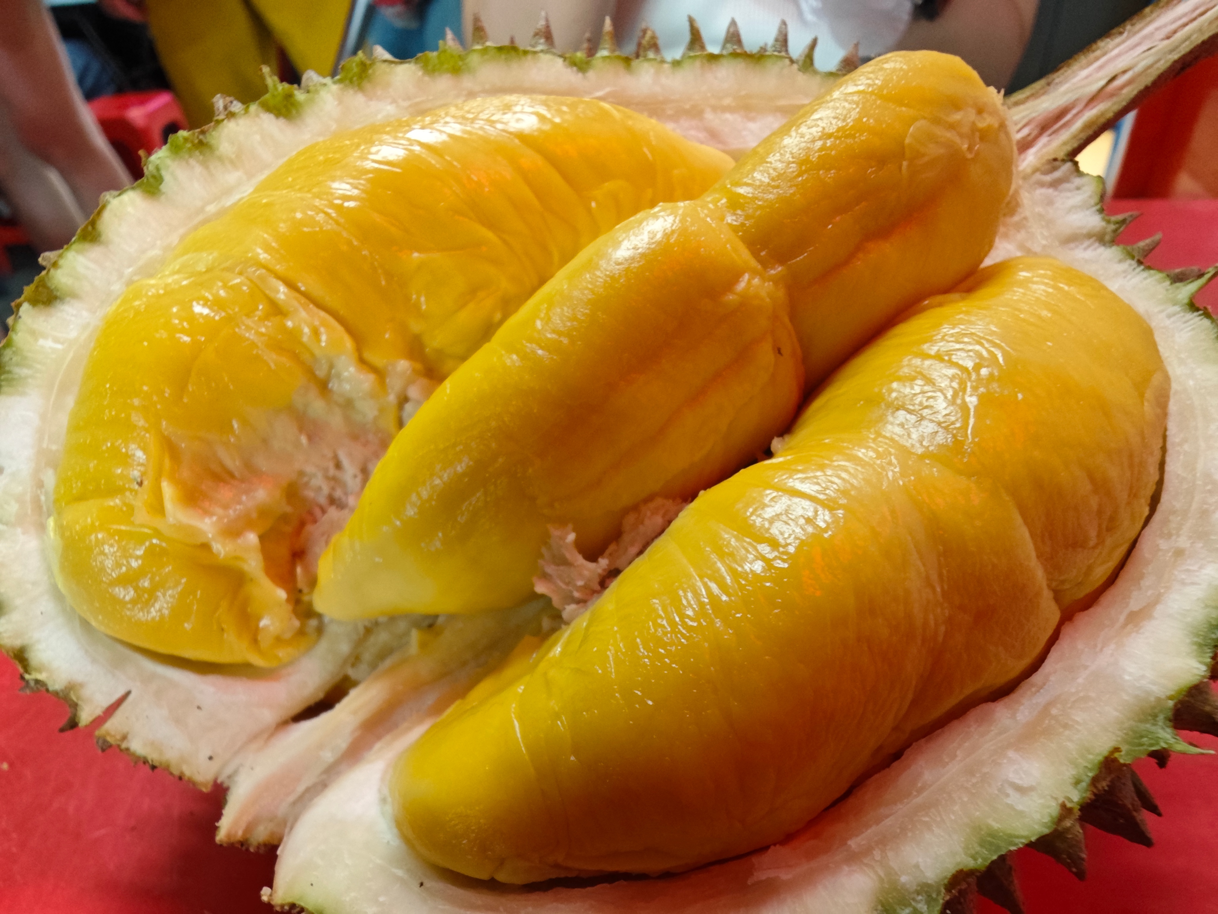 24小时营业的榴莲大王，猫山王、红虾王，黑刺王。。。  ​​​