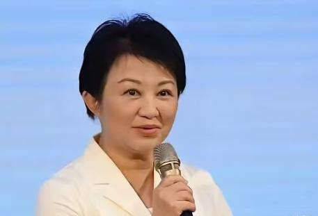 台中市长卢秀燕正式宣布：斥资16亿5000万元、等待10余年的台中甲埔大道今日启