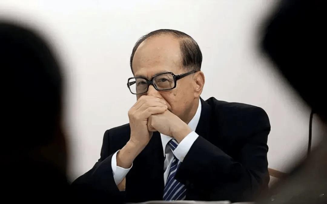 突发，李嘉诚认清形势，港口交易大调整？ 4个月前，因出售港口问题，香港《大公报》