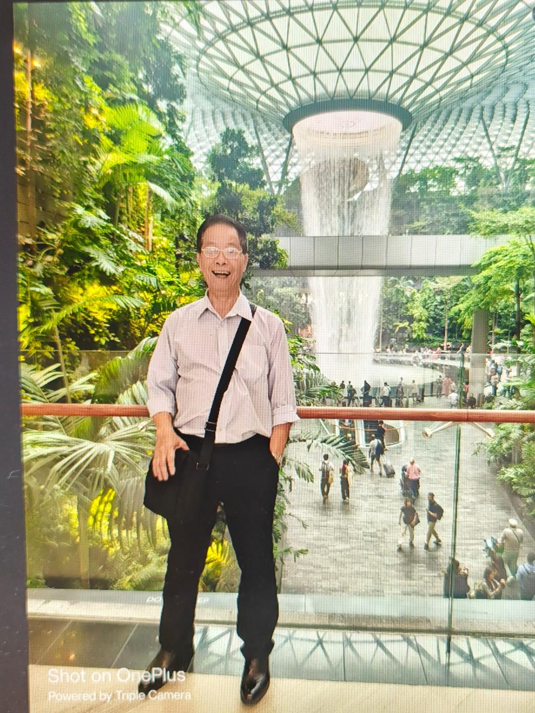一张图证明你来过新加坡新加坡这国家原来只有200多平方公里的国土面积，后来通过不