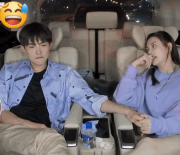 这个女人，长得很美。凭着自己的身材和颜值，身边一直不缺少弟弟的追求与喜爱！可是只