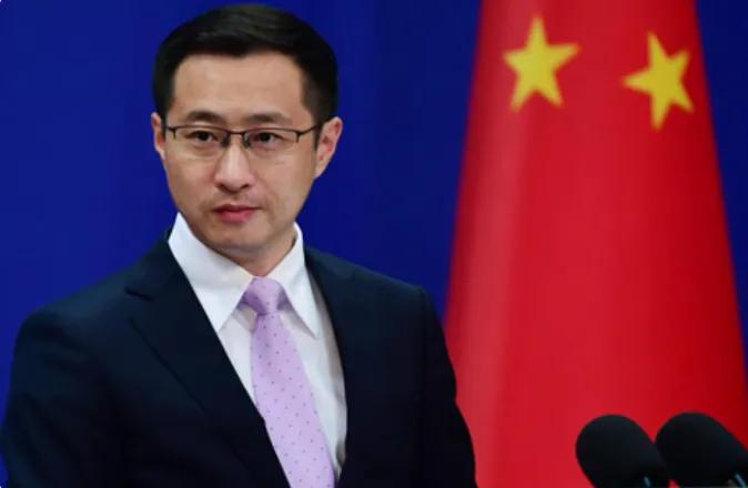 美军磨刀霍霍向古巴，有人却硬要把中国无人机拉进这出戏。
7月15日，美国哥伦比亚