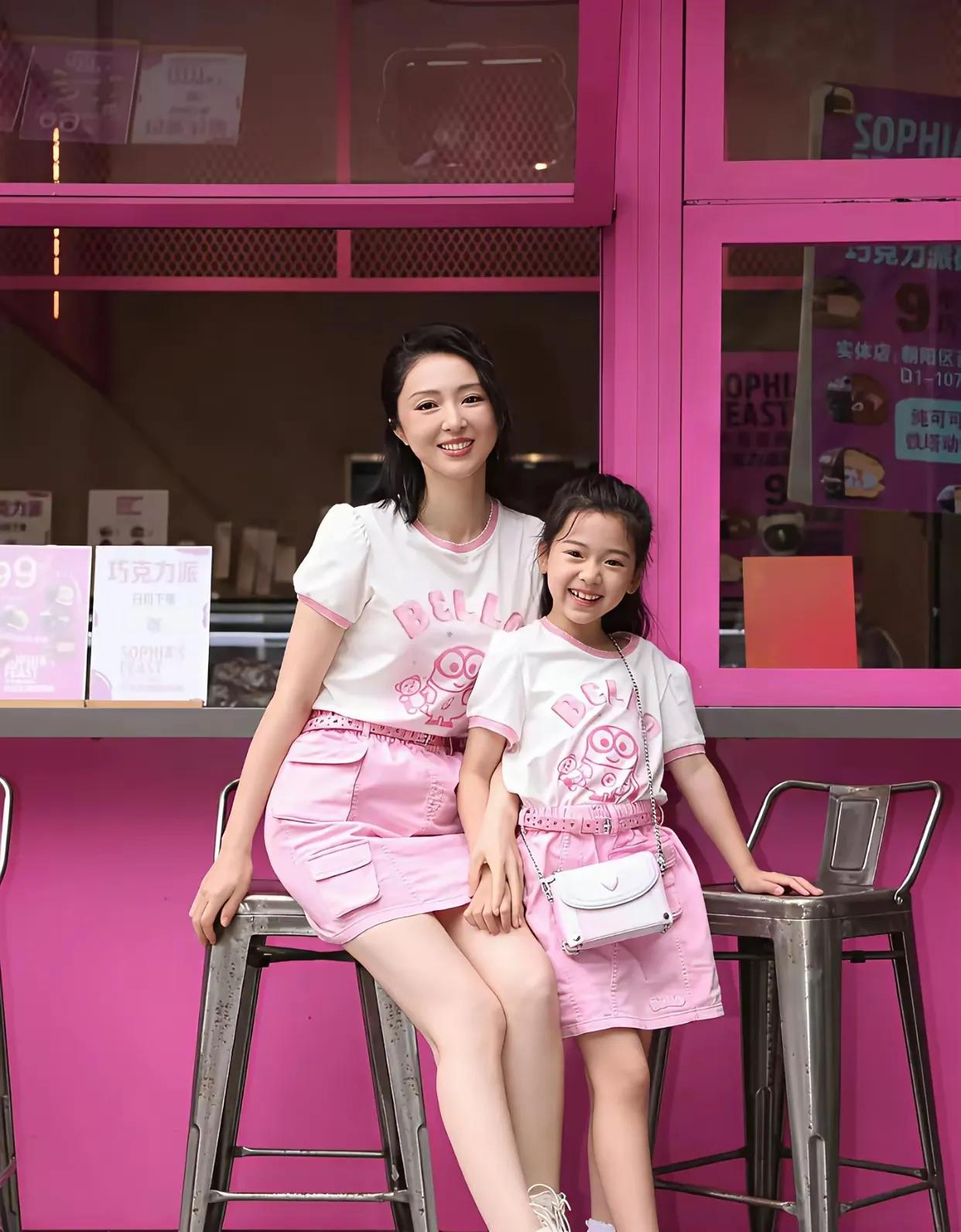 董璇二婚纯属赌气。前夫高云翔离婚后火速再婚生娃，老婆孩子热炕头，过起了没羞没臊的