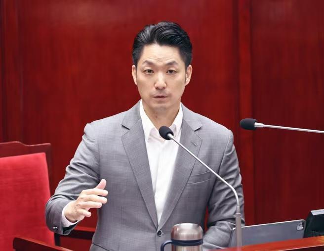 对台动武开启新窗口？
因为台湾又要开启“修宪”进程

这次是台北市长蒋万安提出来