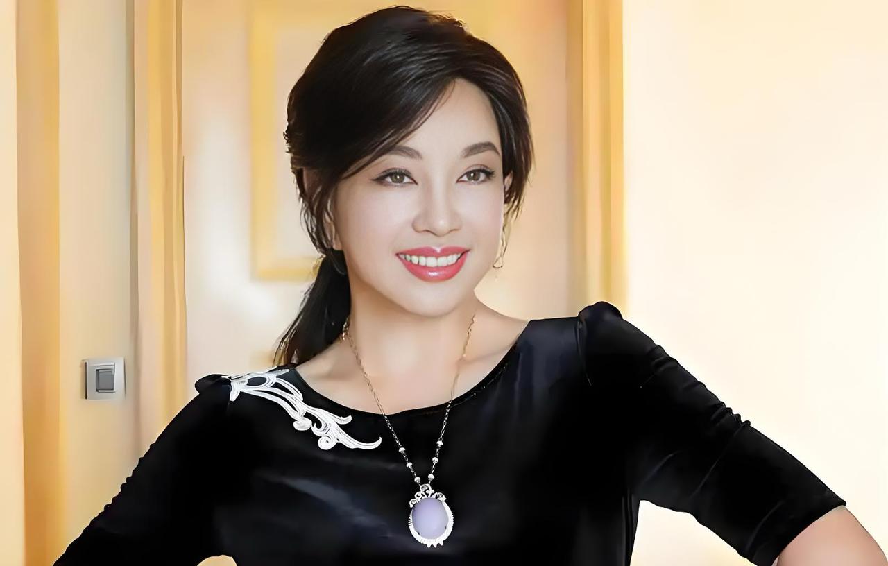 75岁刘晓庆仍在打拼，岁月难掩其逐梦的璀璨光芒

🍎励志与拼搏精神层面
刘晓庆