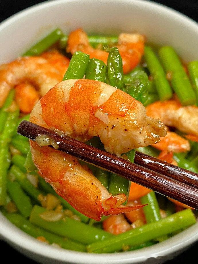 #孙楠退赛 汪涵表情#芦笋炒虾🍤🍤清爽脆嫩的芦笋搭配鲜美可口的虾仁🥢🥢鲜