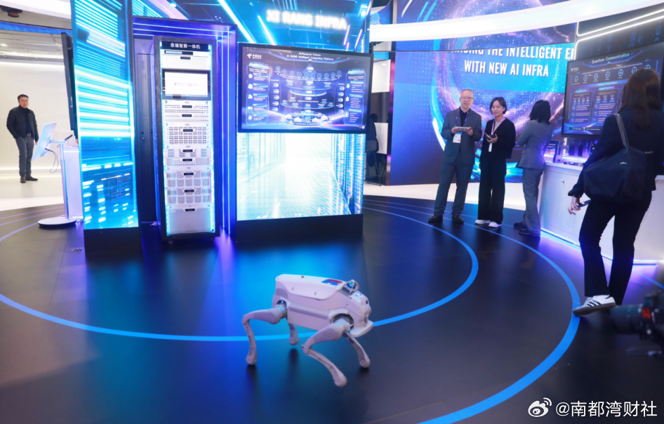 【全球首款6G+四足机器人来了，中国造】#全球首款6G四足机器人来了# 在近日开