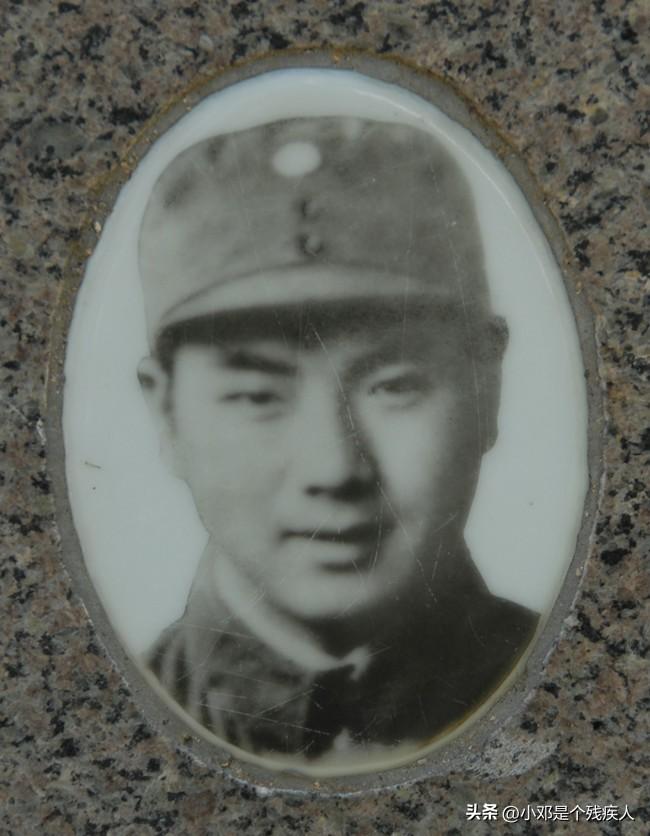 杨奚
原名杨振环，1924年4月生于上海，原籍湖南长沙；1941年3月加入中国共