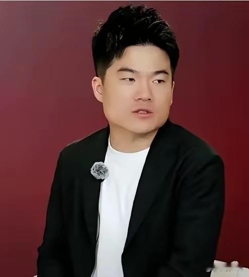刚去查了下。
不查不知道。
一查吓一跳，原来董宇辉花了一千万又开了家新公司，专门